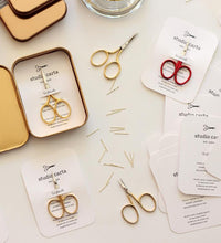 Load image into Gallery viewer, Carta Scissors