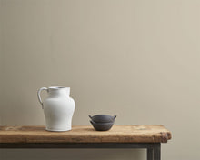 Load image into Gallery viewer, Canvas is a slightly warm neutral beige-white. The name reflects the versatility of the colour, which will make a fabulous backdrop for other colours (and invite the addition of colourful furniture, contrasting trims, and other artistic interior additions!). It’s Original without the creaminess, more of a putty taupe. This shade has been developed to match a colour mix of Chalk Paint® in Country Grey and Pure.