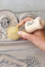 Load image into Gallery viewer, Use Chalk Paint® Wax to seal and protect furniture and walls painted with Chalk Paint® decorative paint. Chalk Paint® Wax emphasises depth of colour and gives a beautiful mellow finish, or can be buffed to a high sheen. It is water-repellent too, so can be used on dining room tables and kitchen cabinets.