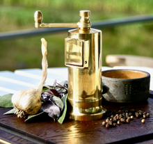 Load image into Gallery viewer, Chef&#39;s Mate 5.3 Brass Pepper Grinder
