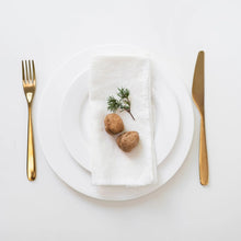 Load image into Gallery viewer, White Linen Napkins with Fringes
