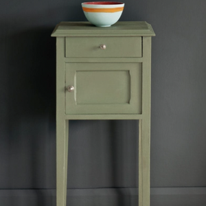 This elegant greyed green is inspired by the colour created when decorative painters mixed all their leftover colours together to make a base paint. It is the traditional colour found in French woodwork.
