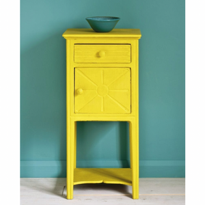 An English colour from the development of Chrome Yellow pigment in the 18th Century and inspired by hand painted Chinese wallpaper. This was the first non-earthy yellow. It’s also a great fifties vintage colour.